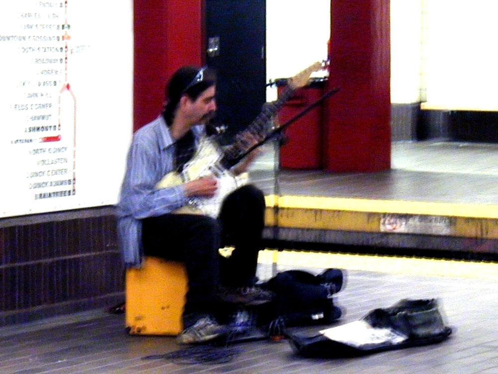 029_Subway_Musician